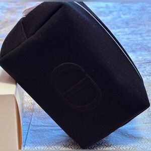 DIOR POUCH / COSMETIC beauty accessory ! 


NEW with Box